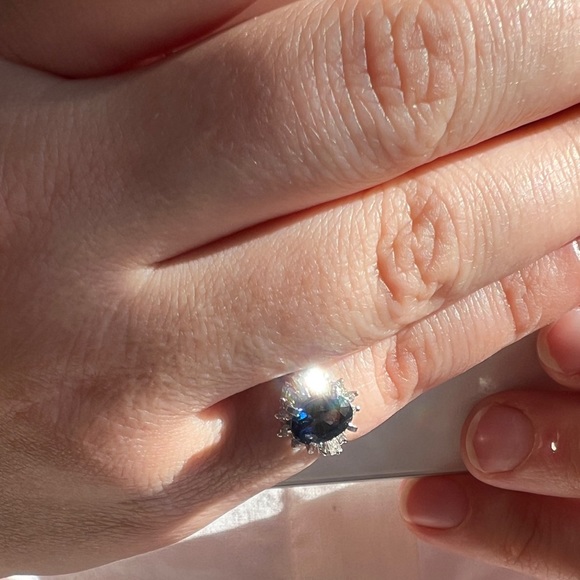 SOLD Jewelry Ring Sapphire 1.58ct Platinum - Picture 13 of 13